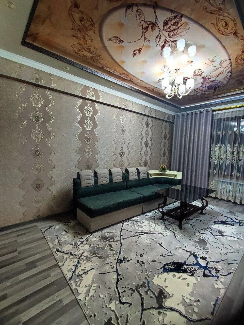 Uy rasmi 2