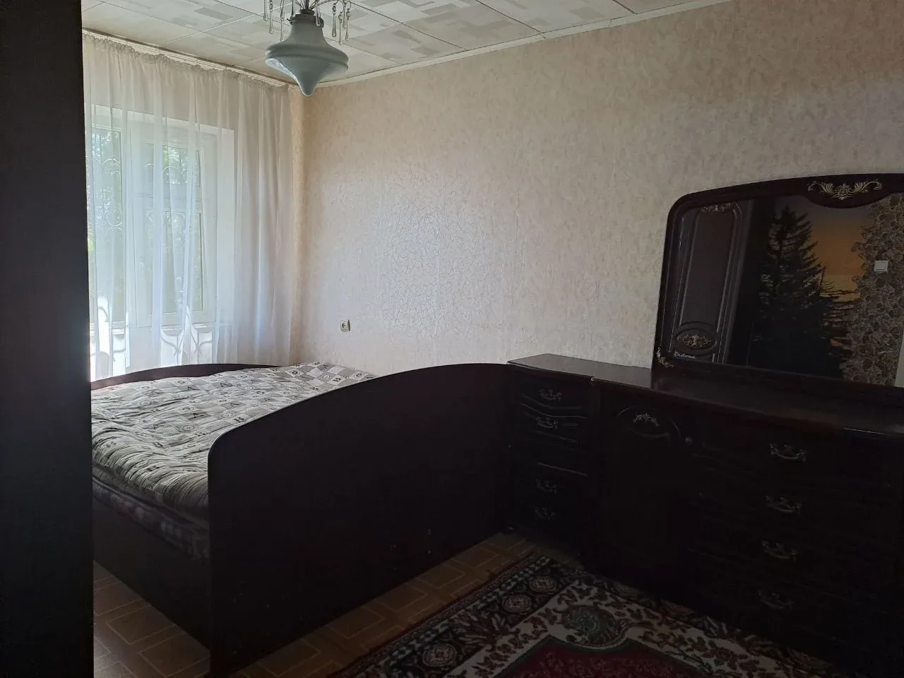 Uy rasmi 10