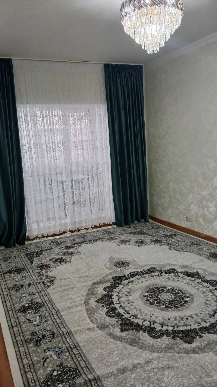 Uy rasmi 1