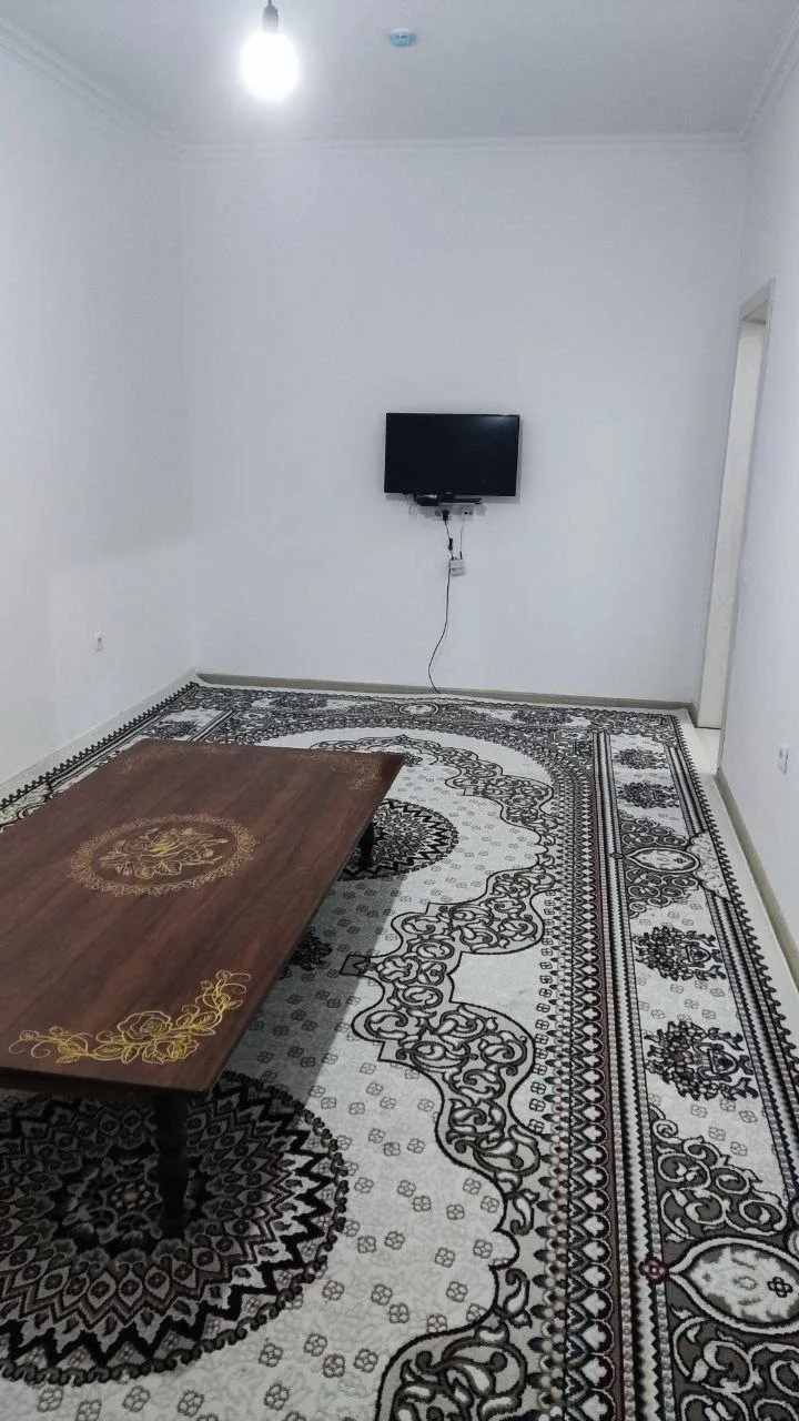Uy rasmi 6