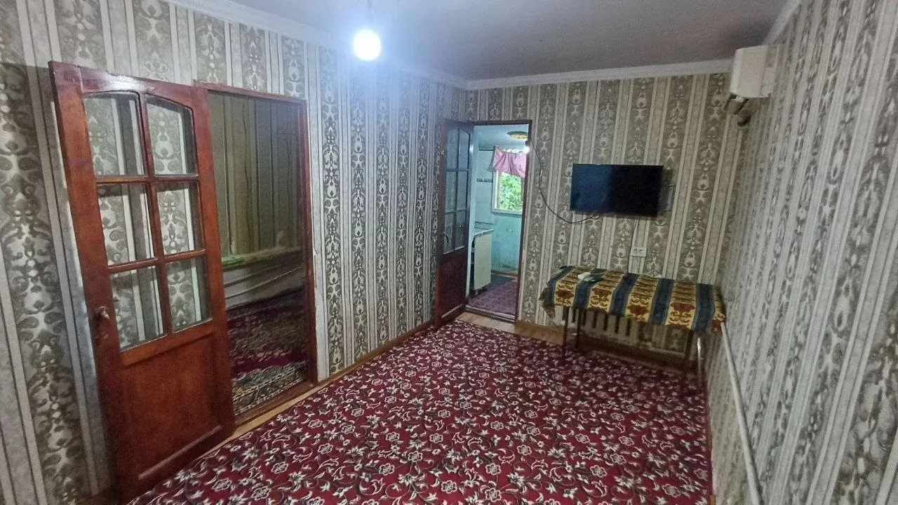 Uy rasmi 1