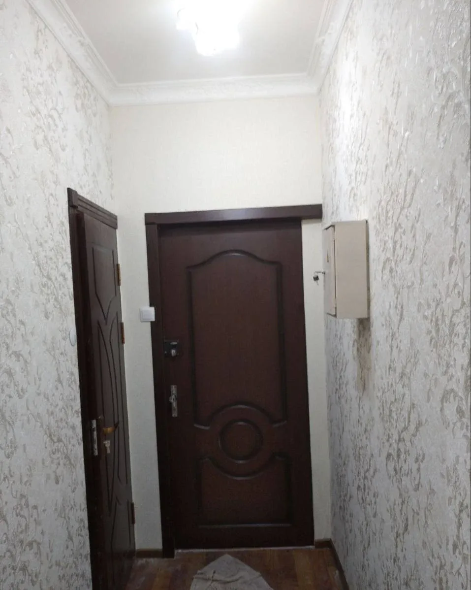 Uy rasmi 3
