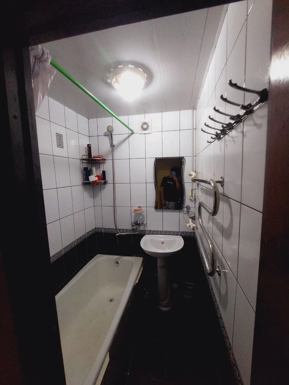 Uy rasmi 9