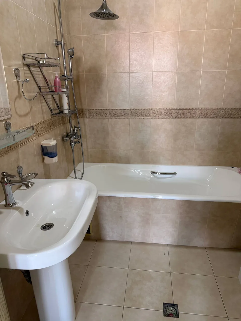 Uy rasmi 3