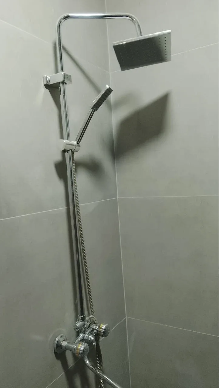 Uy rasmi 8