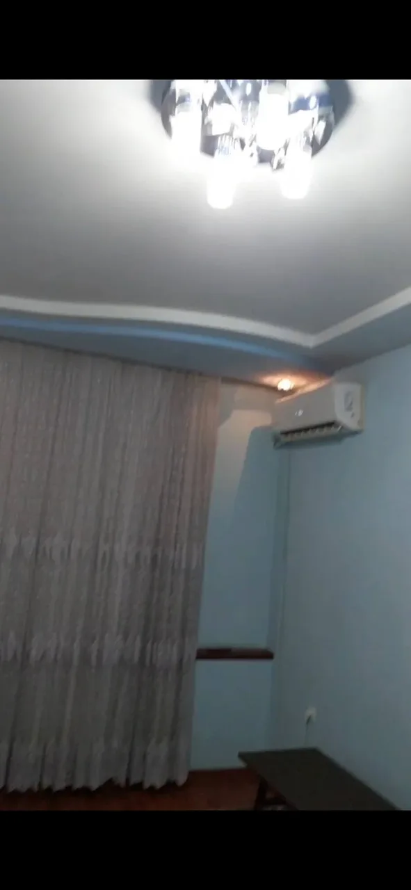 Uy rasmi 4