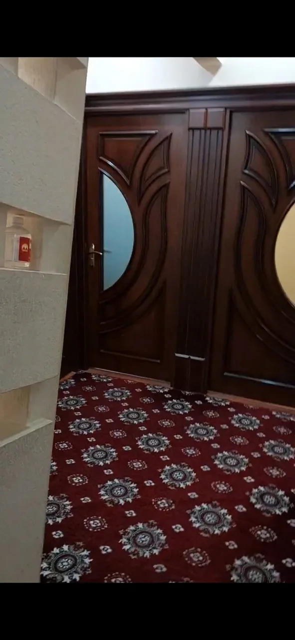 Uy rasmi 5