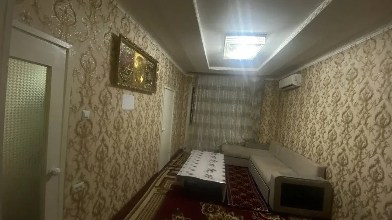Uy rasmi 3