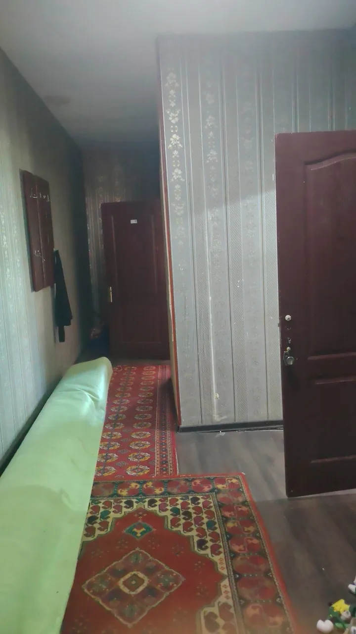 Uy rasmi 3