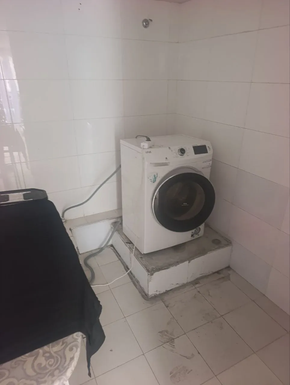 Uy rasmi 1