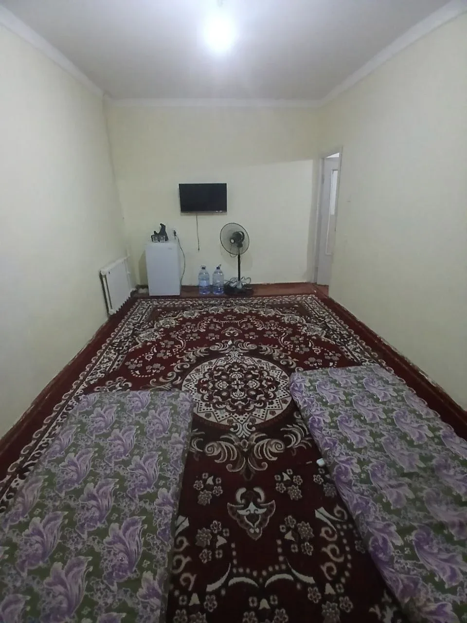 Uy rasmi 1