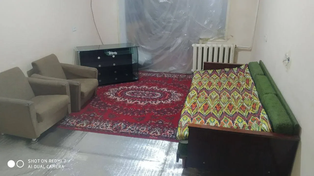 Uy rasmi 5