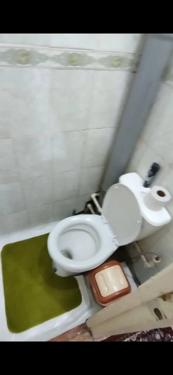 Uy rasmi 4