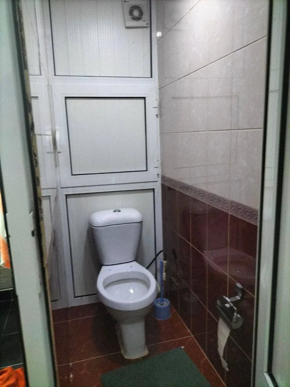 Uy rasmi 3