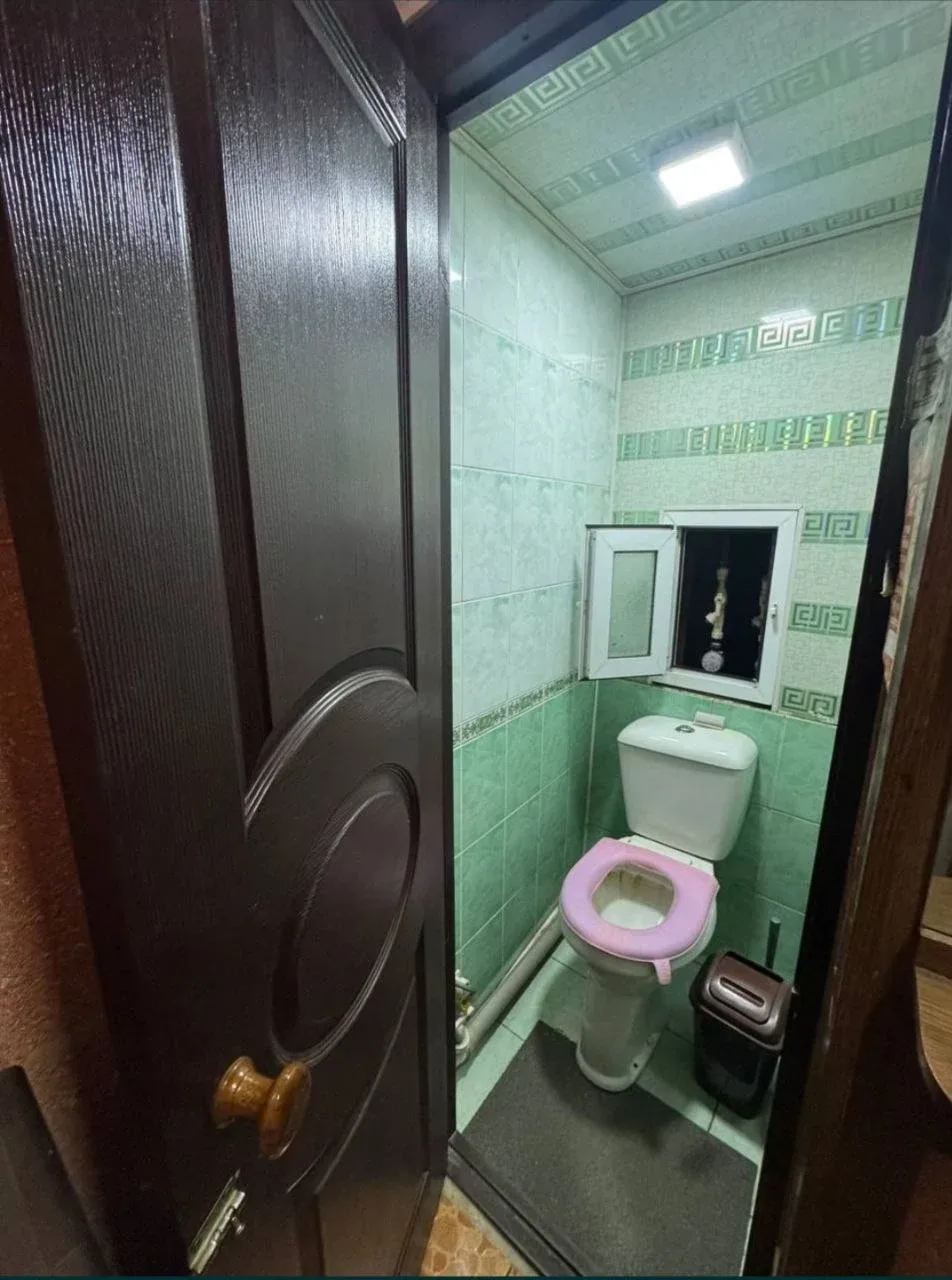 Uy rasmi 6