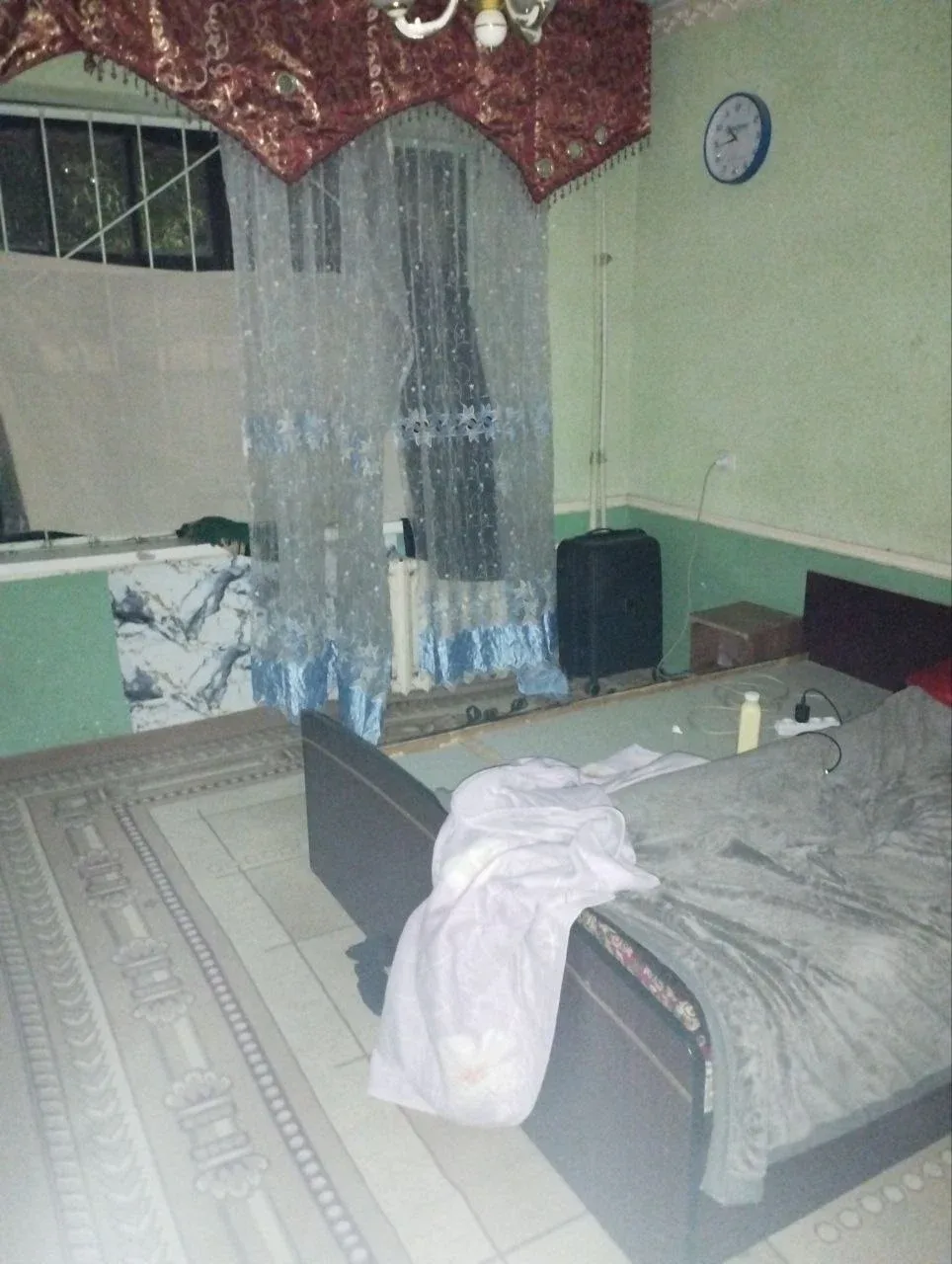 Uy rasmi 1