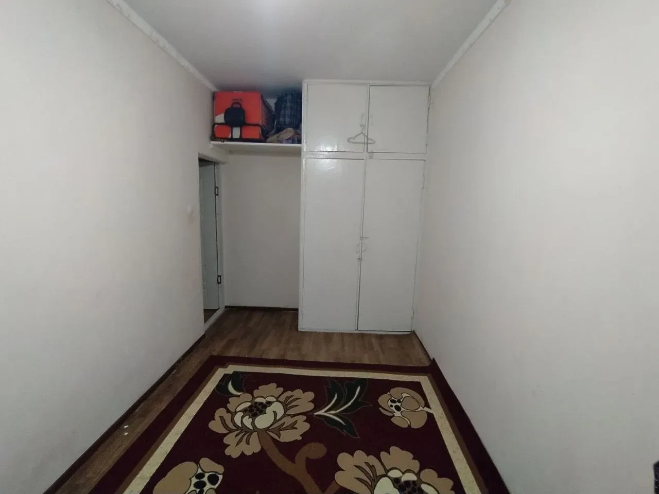 Uy rasmi 3