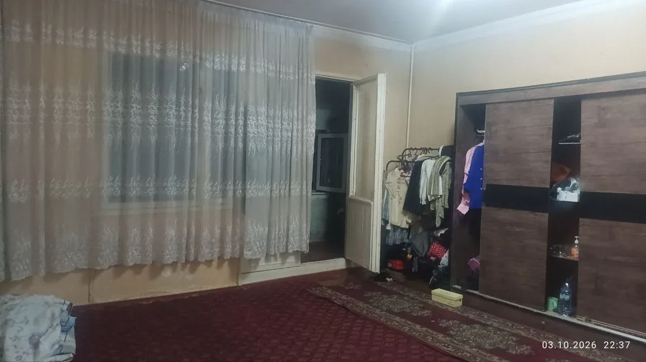 Uy rasmi 1