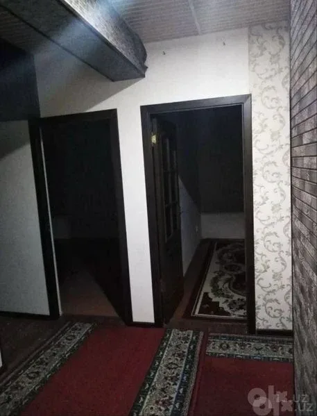 Uy rasmi 1