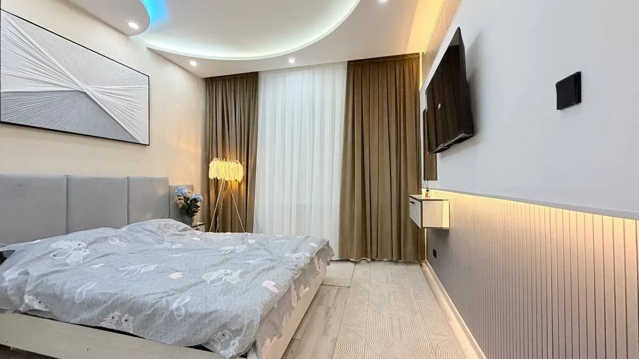 Uy rasmi 1