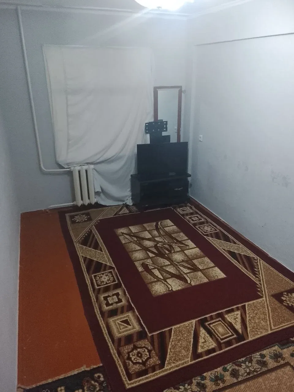 Uy rasmi 6