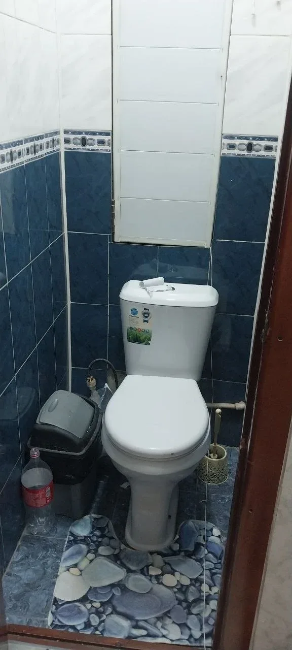 Uy rasmi 4