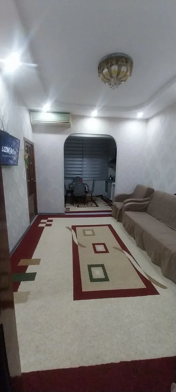 Uy rasmi 6