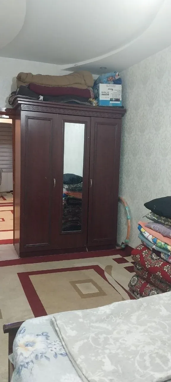 Uy rasmi 1