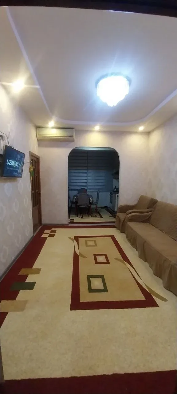 Uy rasmi 3