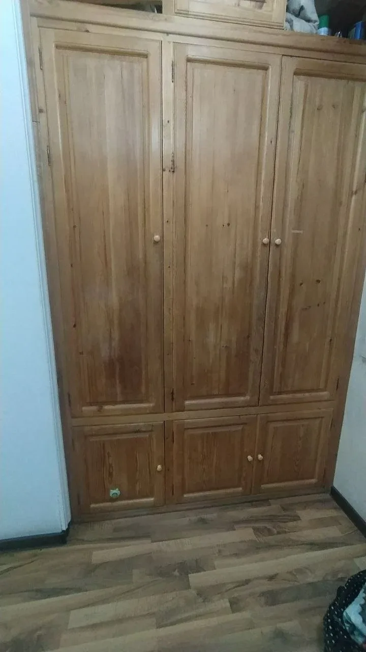 Uy rasmi 1