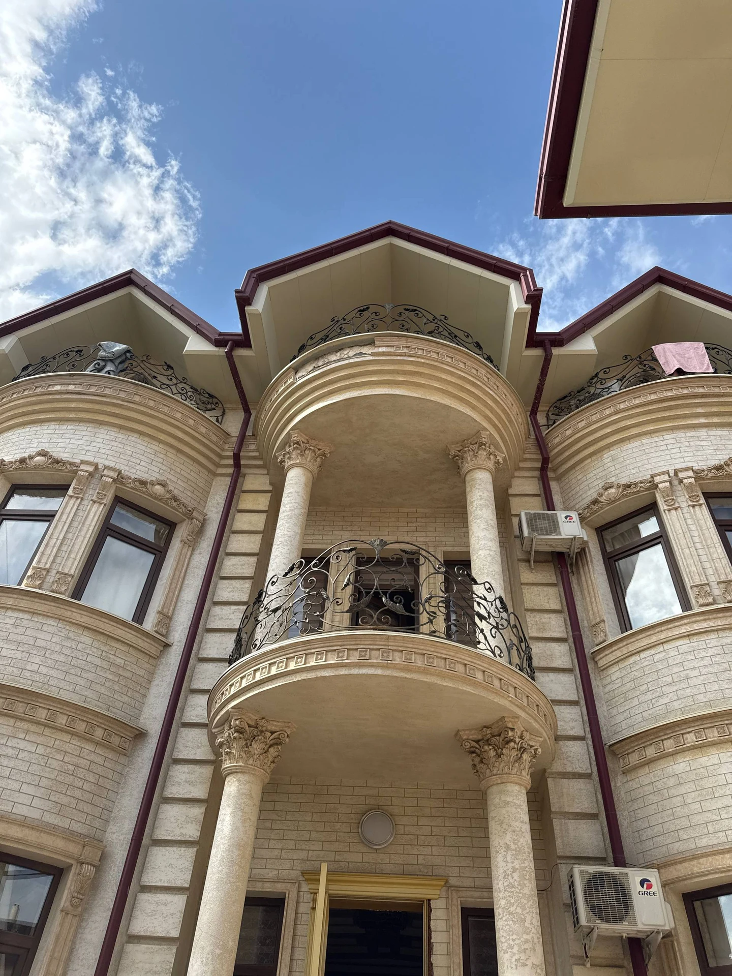 3 xonali hovli uy ijaraga · Yakkasaroy · Qizlarga