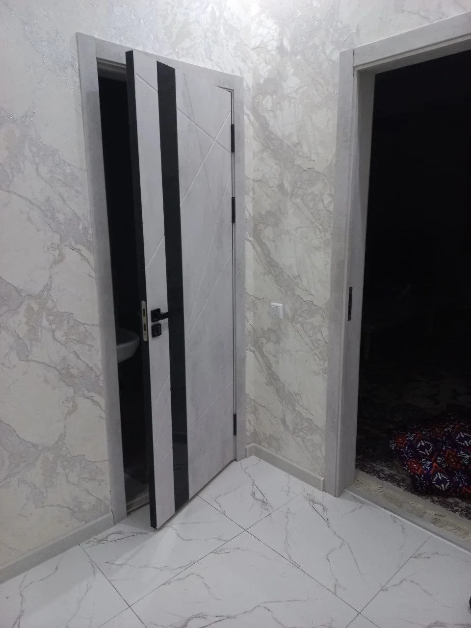 Uy rasmi 3