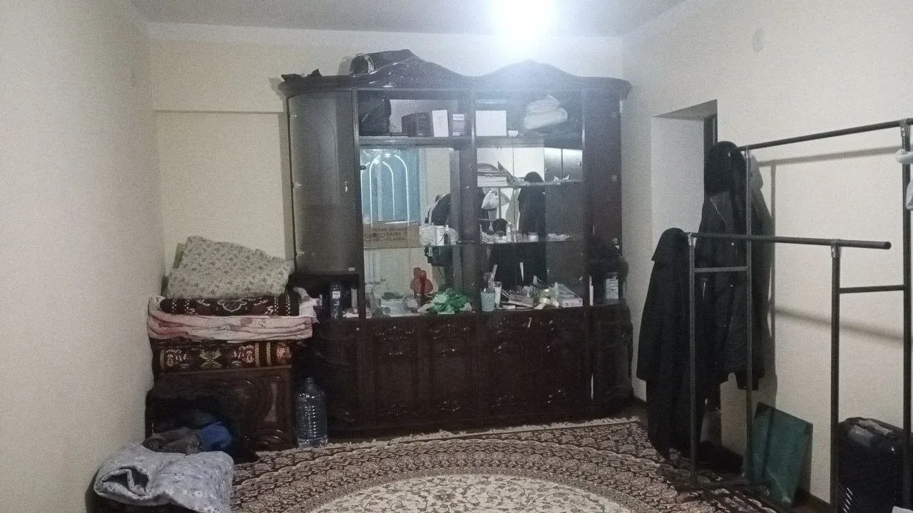 Uy rasmi 3