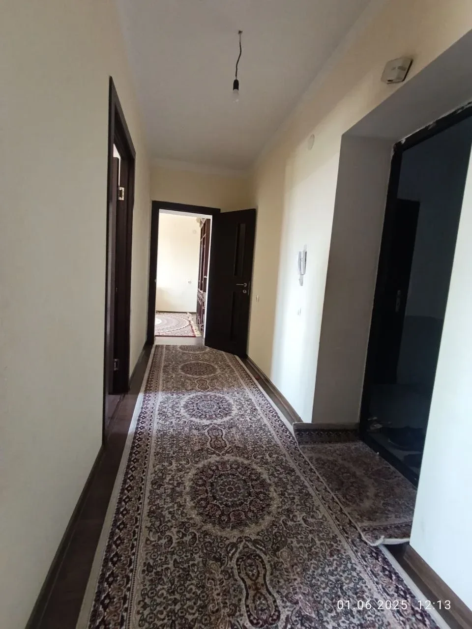 Uy rasmi 4