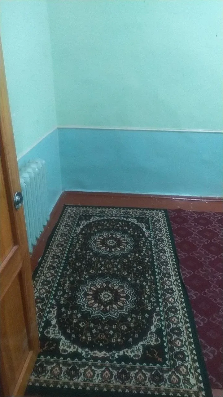 Uy rasmi 1