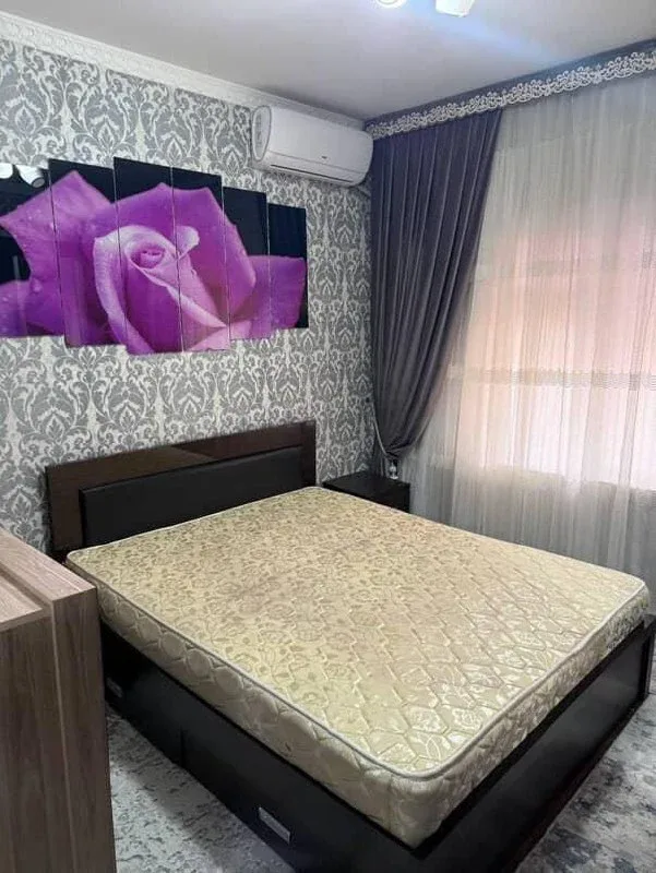 Uy rasmi 1
