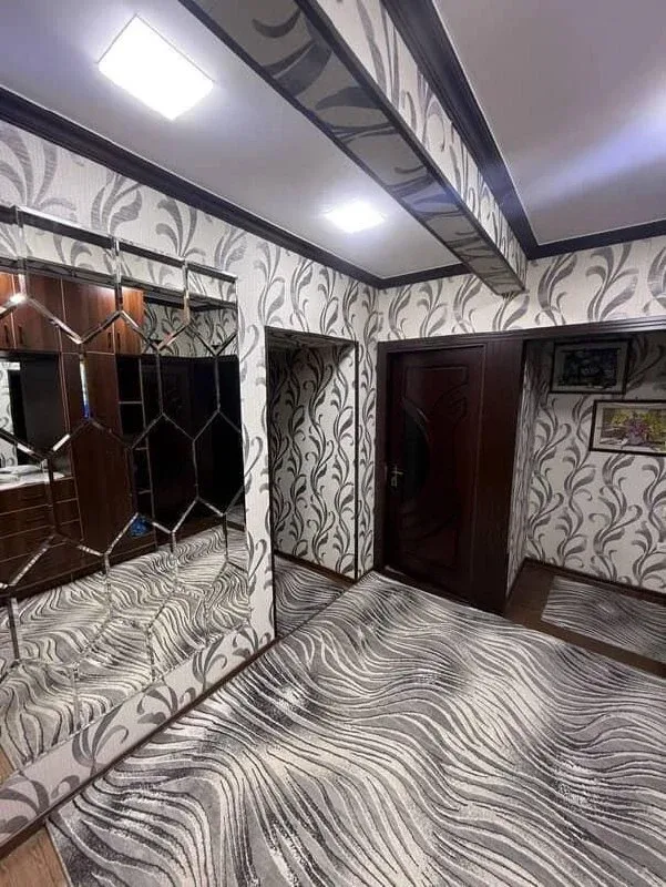 Uy rasmi 2