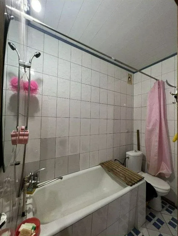 Uy rasmi 1