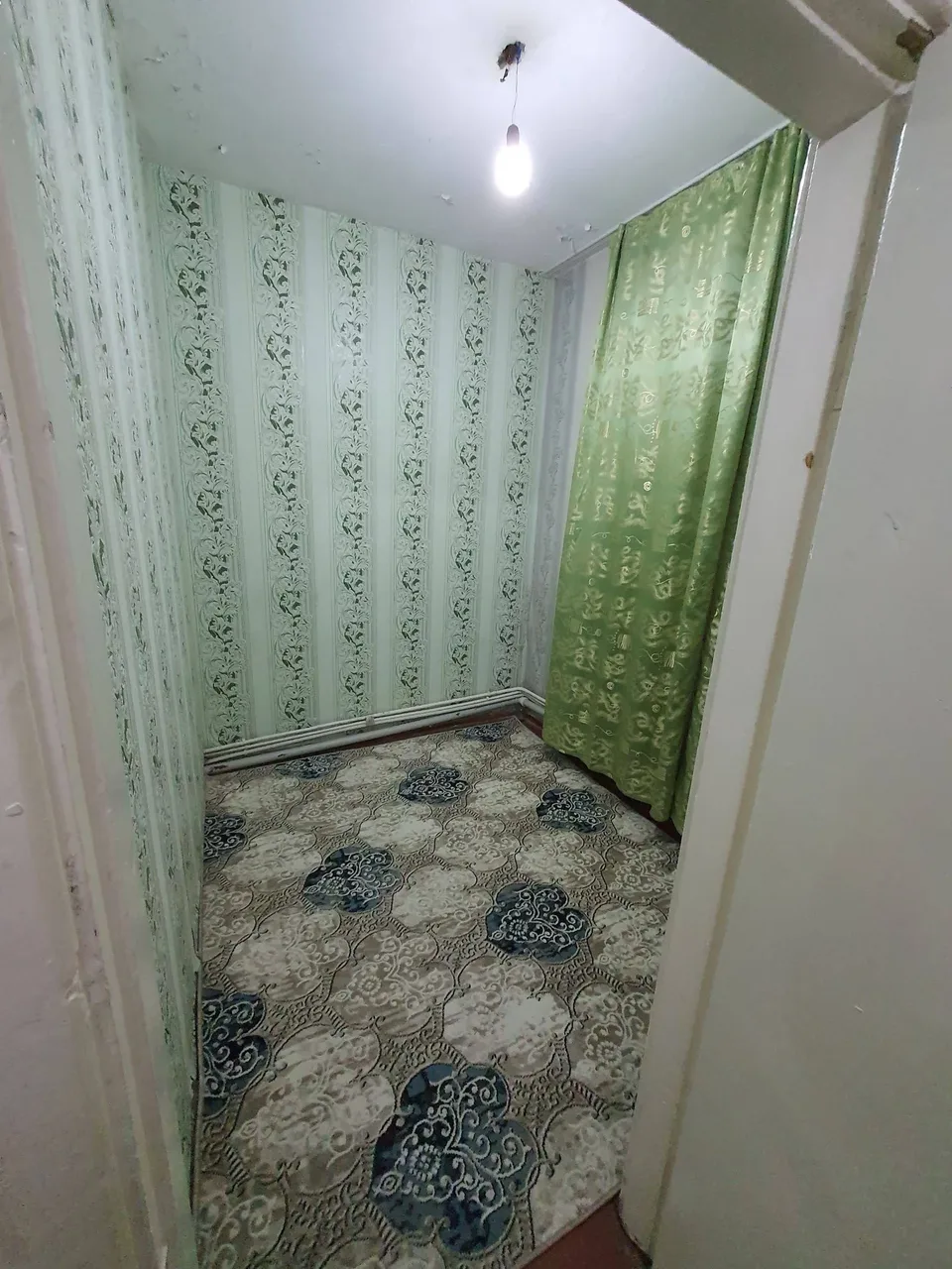Uy rasmi 3